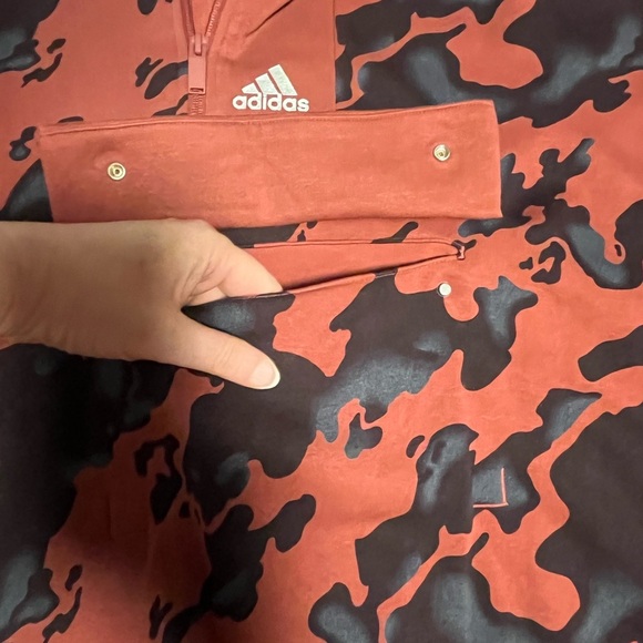 Adidas Men’s Large 1/4 Zip Red Camo Sweatshirt with Velvet Trim - Picture 9 of 10